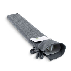 UMOI Öko Naturgummi 2 Liter Schlauchwärmflasche mit edlem Strickbezug